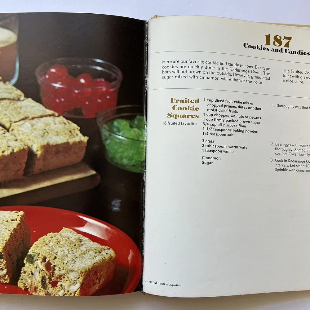 Vintage Amana Radarange Microwave Oven Cook Book 1975 First Edition Hardcover